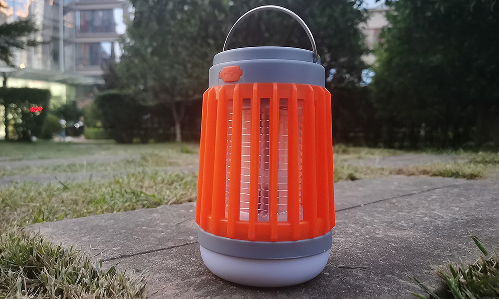 Keilini Bug Zapper standing on a garden path at dusk